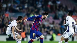 势待发的猛, 暂停键, 送出的射门 势待发的猛, 暂停键, 送出的射门