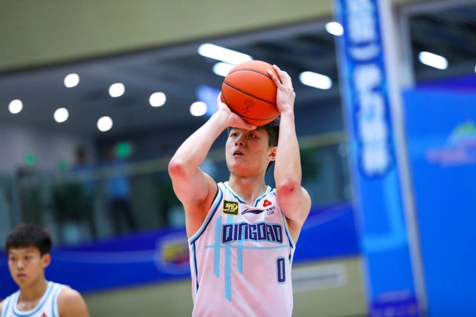 小将胡子煜