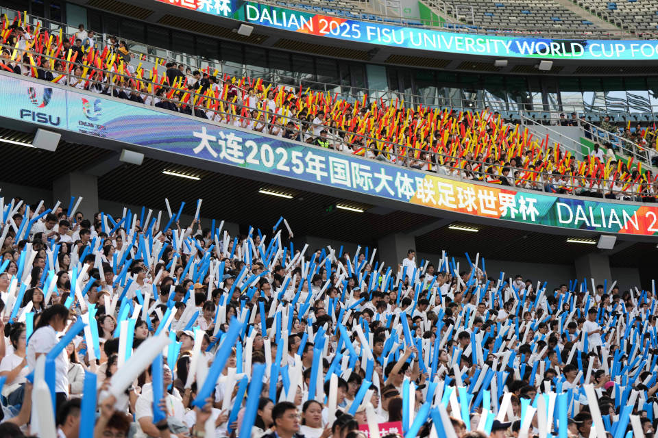 艾德在开幕, Zv, om 艾德在开幕, Zv, om